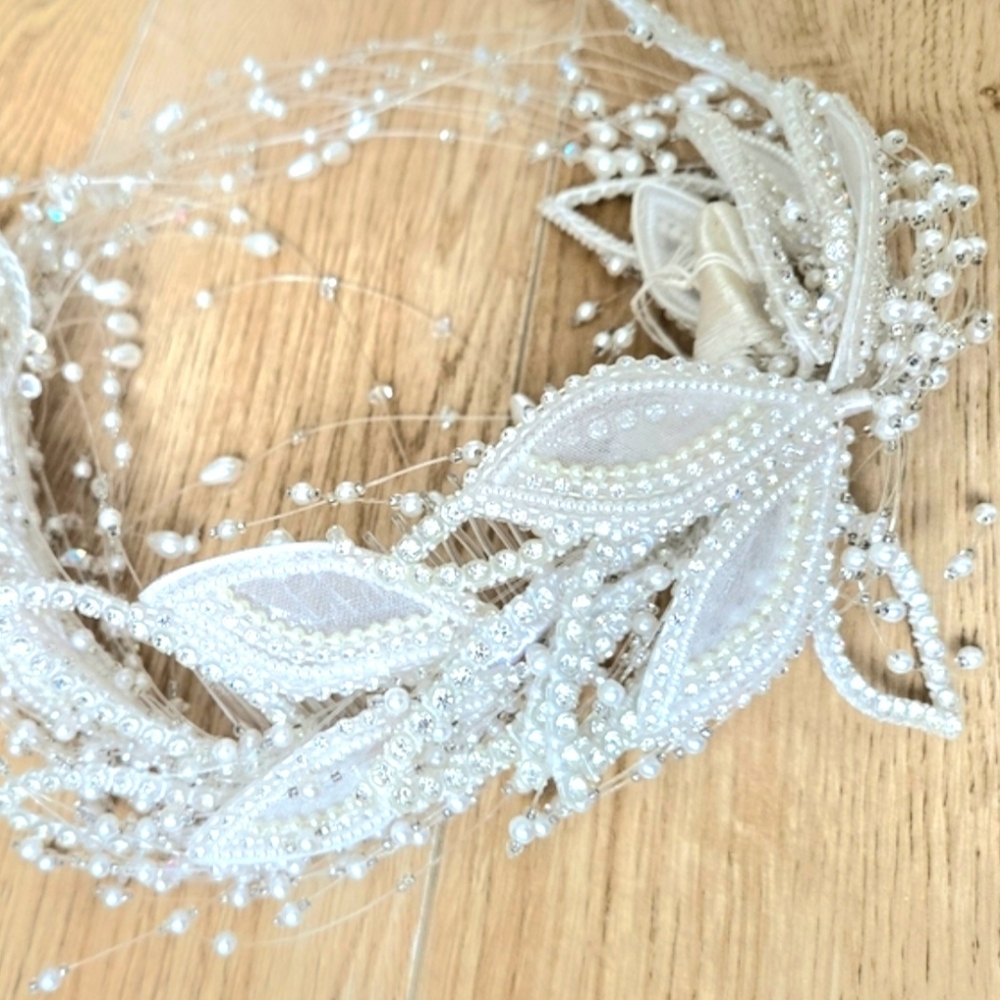 VINTAGE❤️Bridal Headpiece.Leaves w Pearl & Crystal Detail (NEW, Never Worn) 🇨🇦